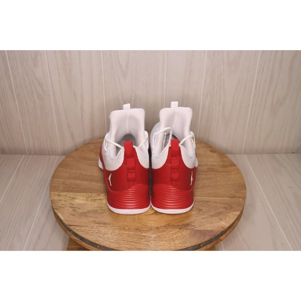 Jordan Ultra.Fly 2 Low White Gym Red Mens Basketball Shoes AH8110-101 Size 9